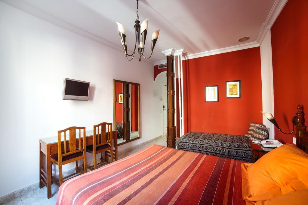 Hostal Barrera Μαδρίτη Δωμάτιο φωτογραφία